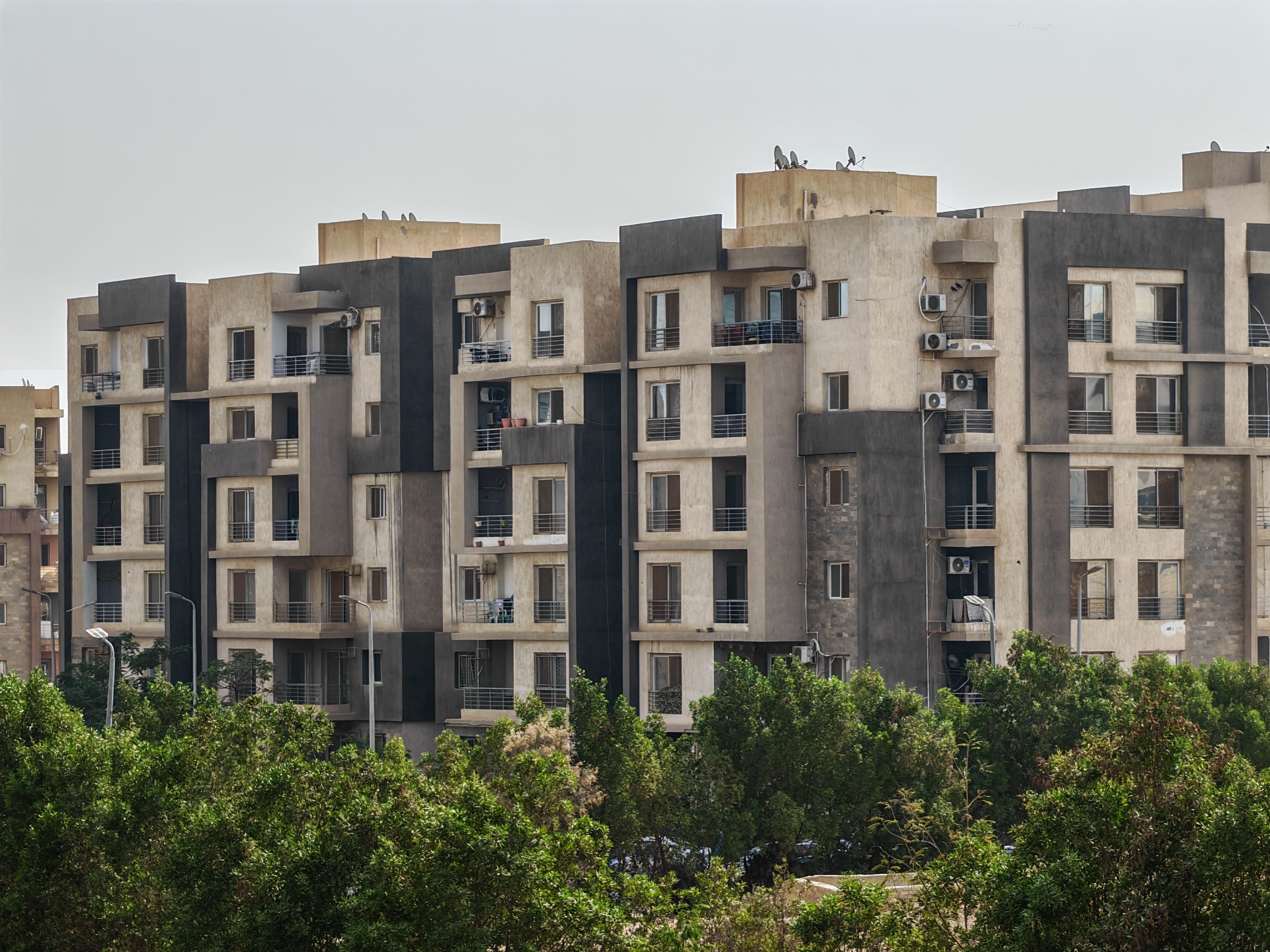 Gulshan Lakeview Residence apartment building